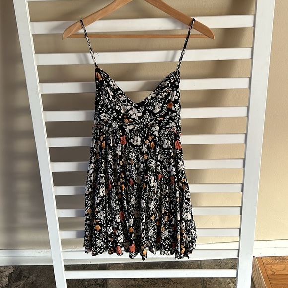 Free People Kaley Mini Dress in Black Floral Size 6 - Picture 4 of 16
